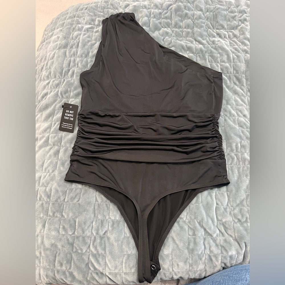 Black One-Shoulder Bodysuit